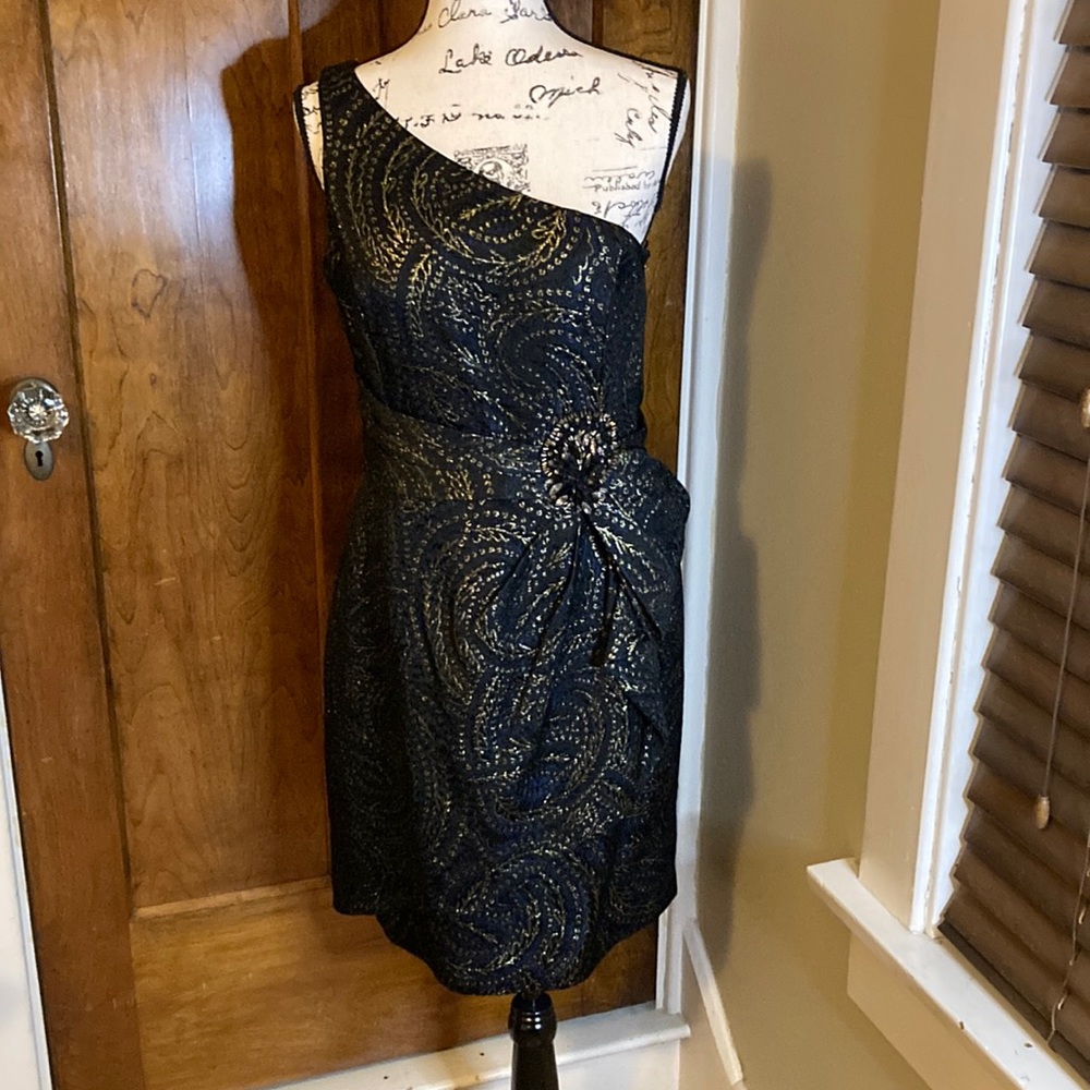 Beautiful Kay Unger, one shoulder brocade cocktail dress. Size 14.